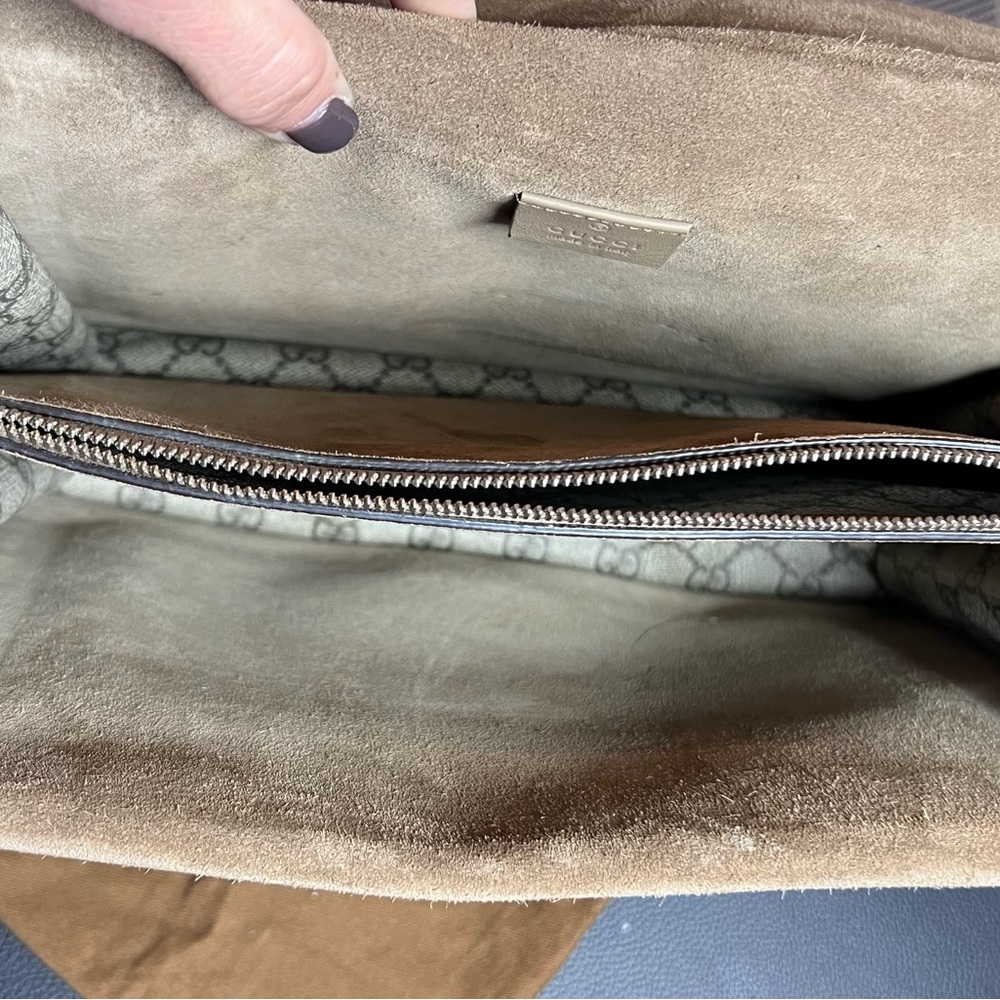 Gucci Beige and Brown Shoulder Bag - Picture 7 of 11